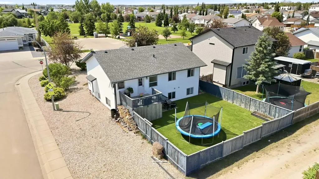 5618 Panorama Drive Blackfalds AB T4M0E8