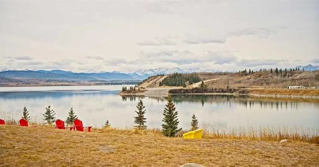 642 Cottageclub Bend Rural Rocky View County AB T4C1B1