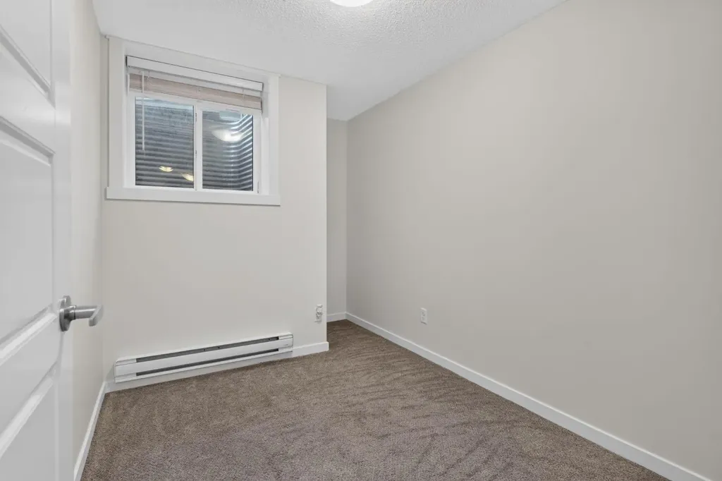 461 Cranbrook Square SE Calgary AB T3M2E3