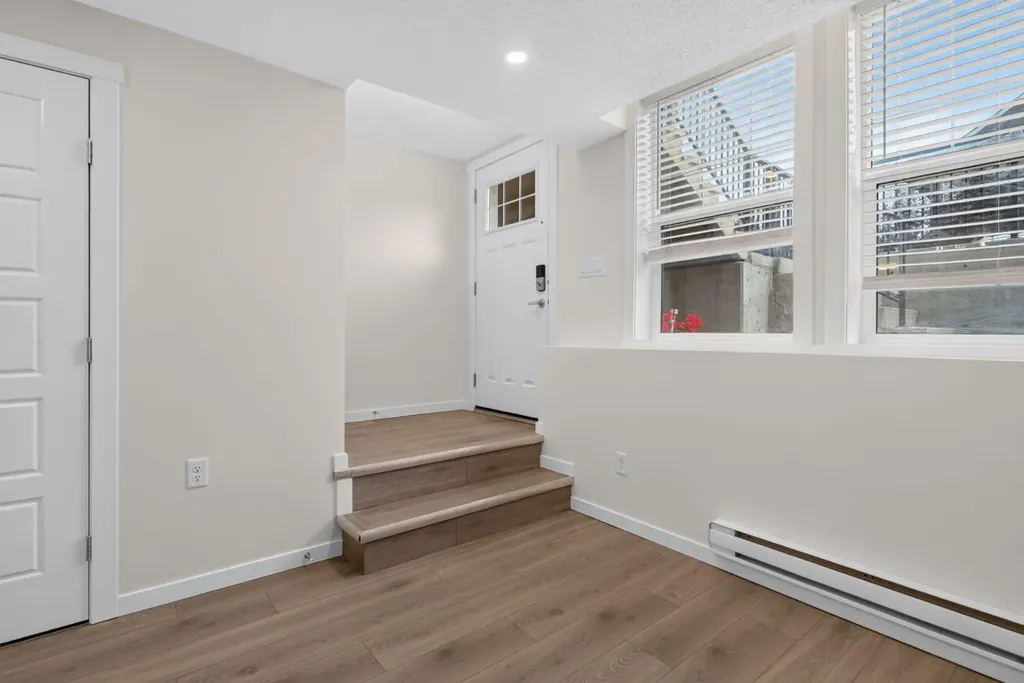 461 Cranbrook Square SE Calgary AB T3M2E3