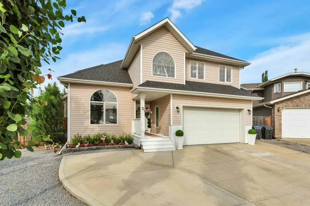 13 Fern Crescent Sylvan Lake AB T4S 1Y4