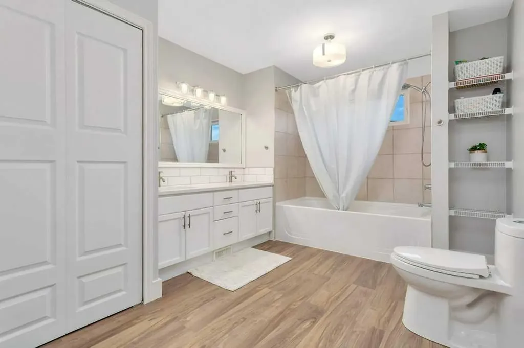 13 Fern Crescent Sylvan Lake AB T4S 1Y4