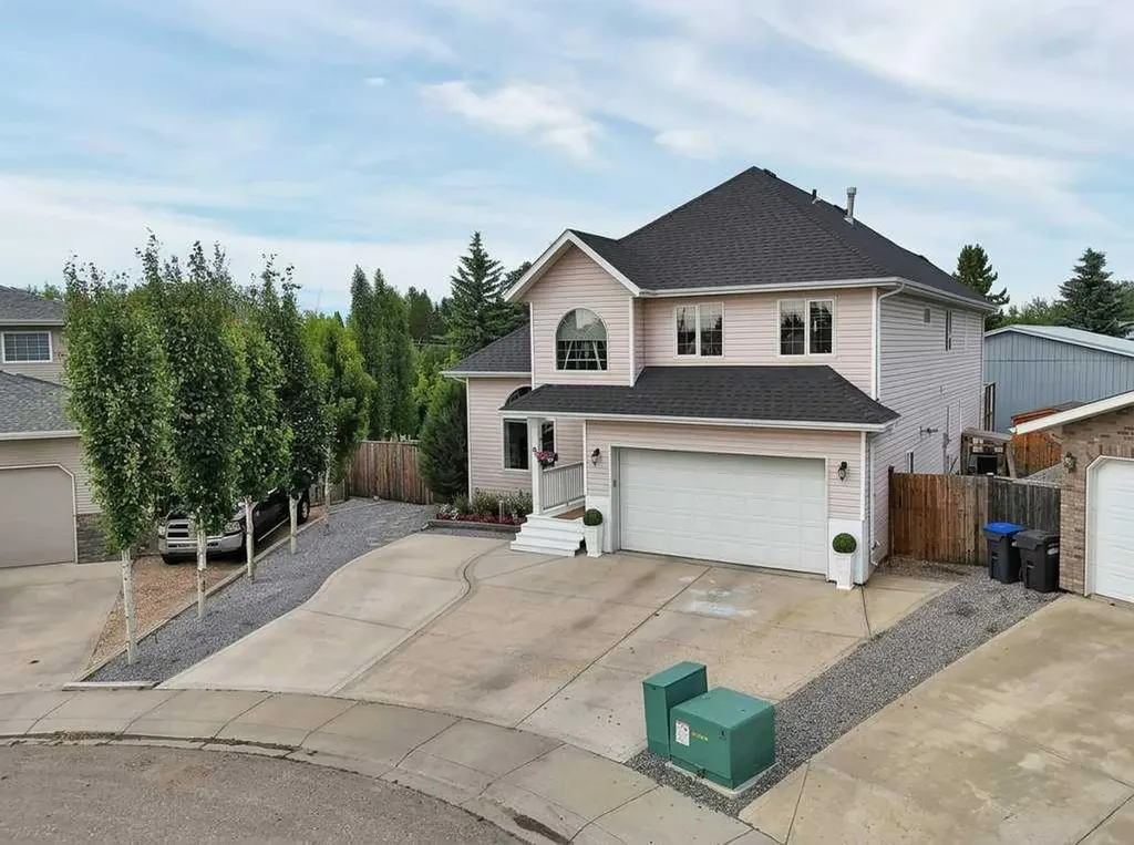 13 Fern Crescent Sylvan Lake AB T4S 1Y4