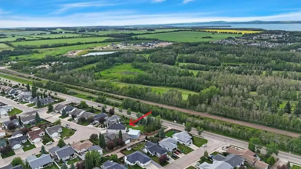 13 Fern Crescent Sylvan Lake AB T4S 1Y4