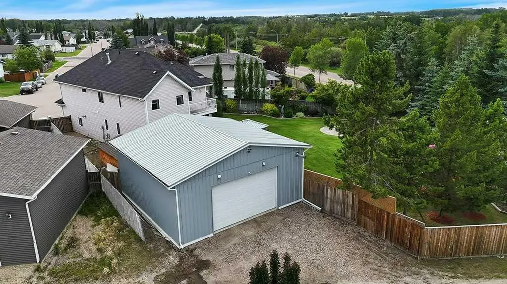 13 Fern Crescent Sylvan Lake AB T4S 1Y4