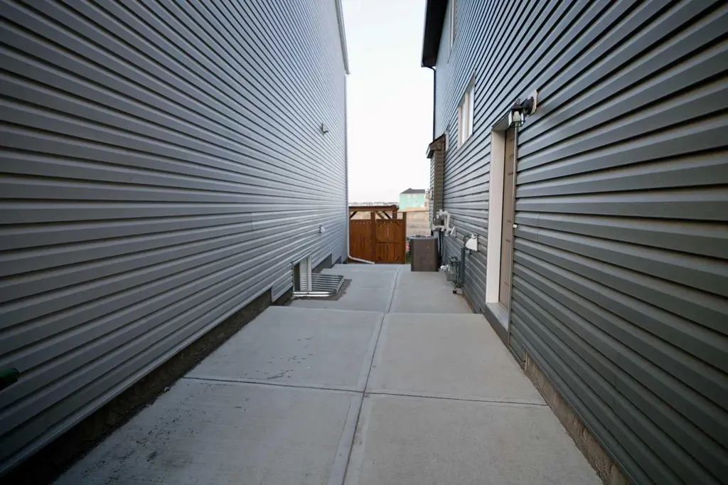 163 Cityside Park NE Calgary AB T3N 1P2