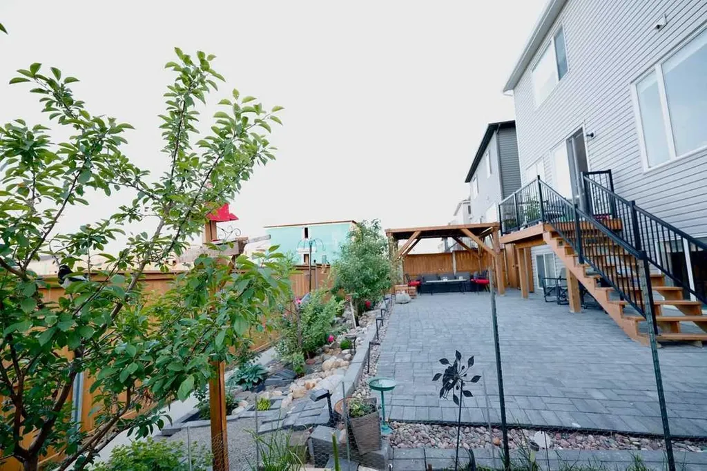 163 Cityside Park NE Calgary AB T3N 1P2