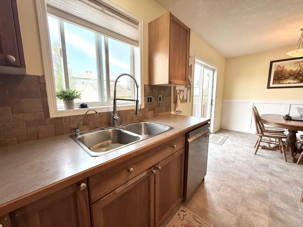 1616 High Country Drive NW High River AB T1V 1X7