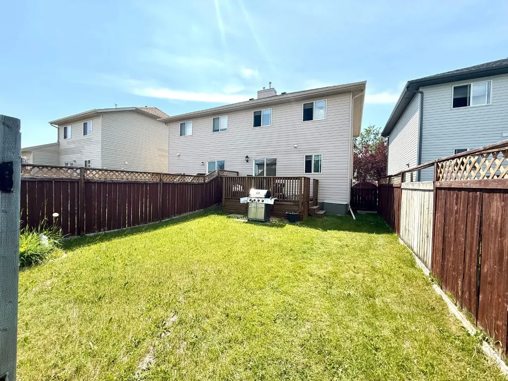 1616 High Country Drive NW High River AB T1V 1X7