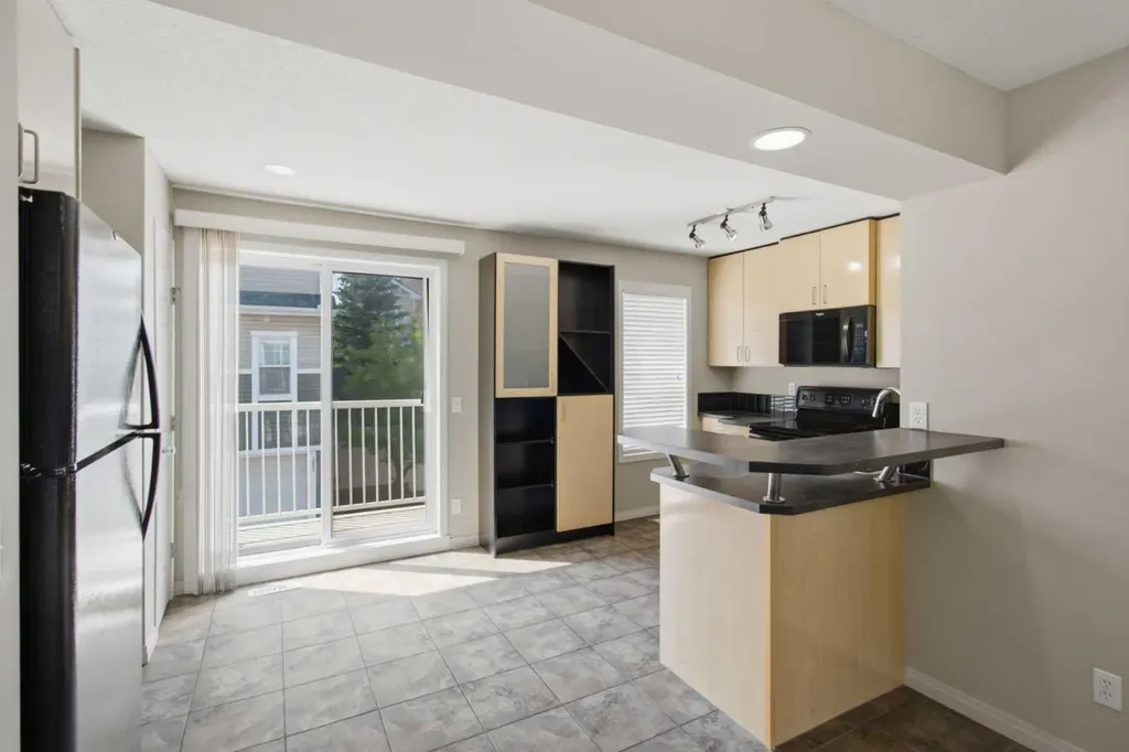 3032 New Brighton Gardens SE Calgary AB T2Z 0A5