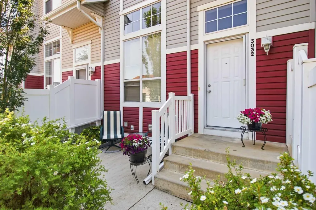 3032 New Brighton Gardens SE Calgary AB T2Z 0A5