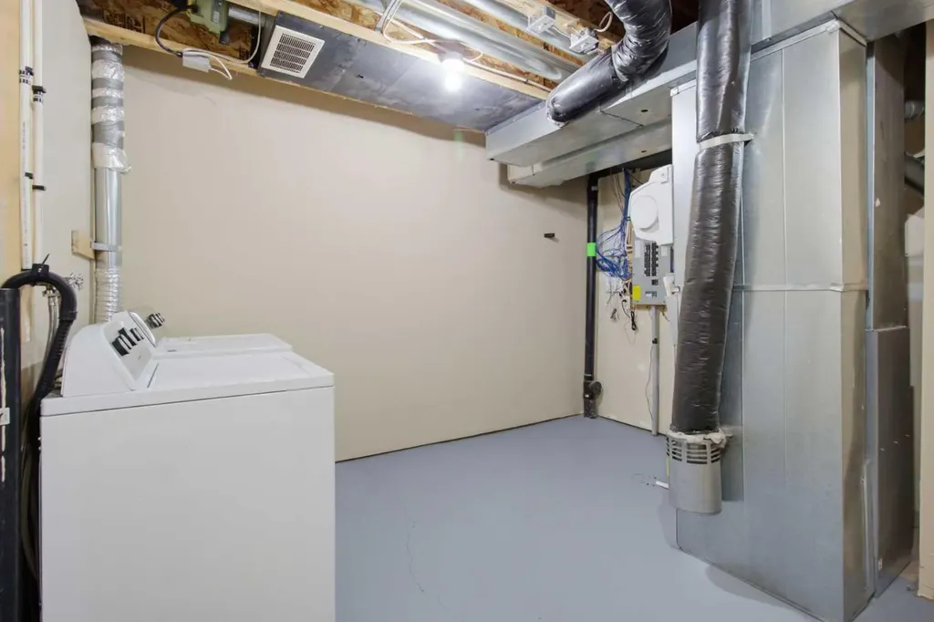 3032 New Brighton Gardens SE Calgary AB T2Z 0A5