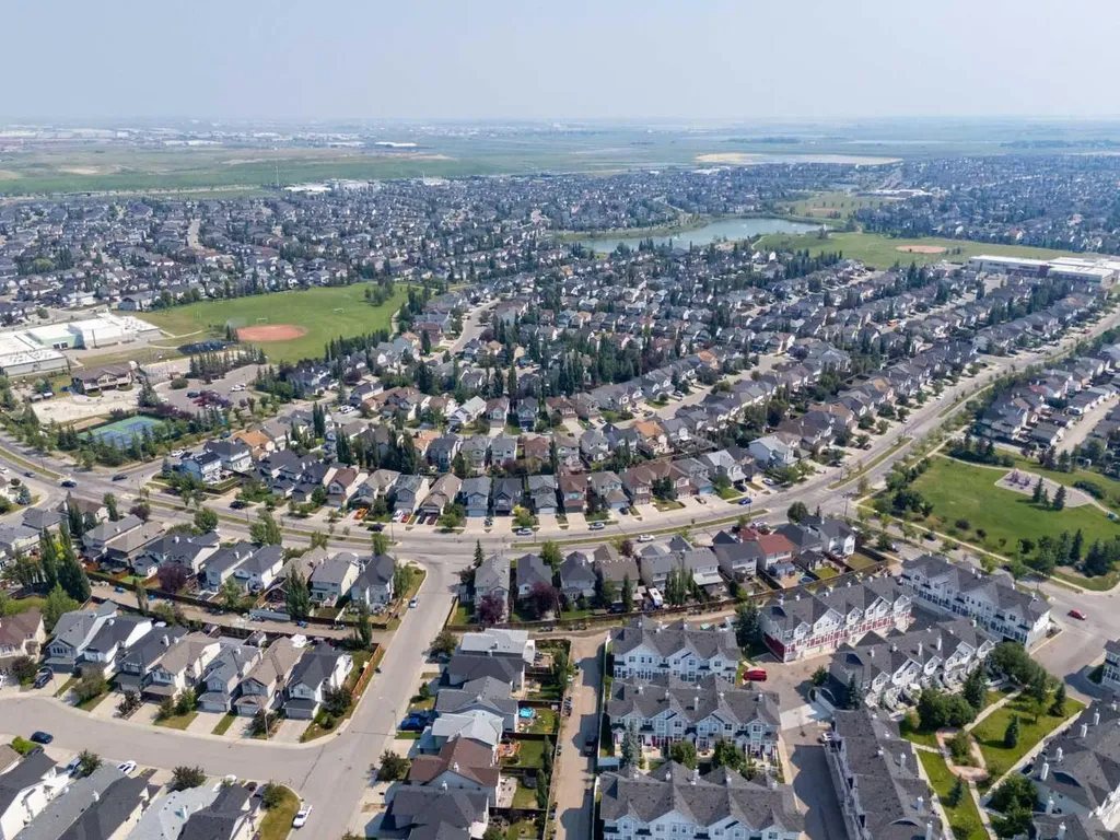 3032 New Brighton Gardens SE Calgary AB T2Z 0A5
