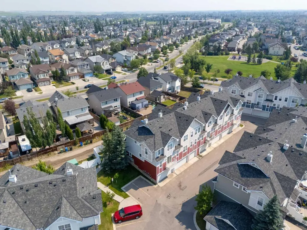 3032 New Brighton Gardens SE Calgary AB T2Z 0A5