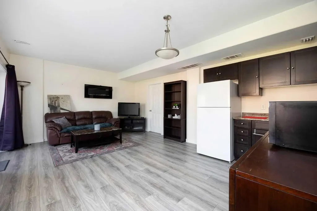 7109 Bulyea Avenue Fort Mcmurray AB T9H 5J6