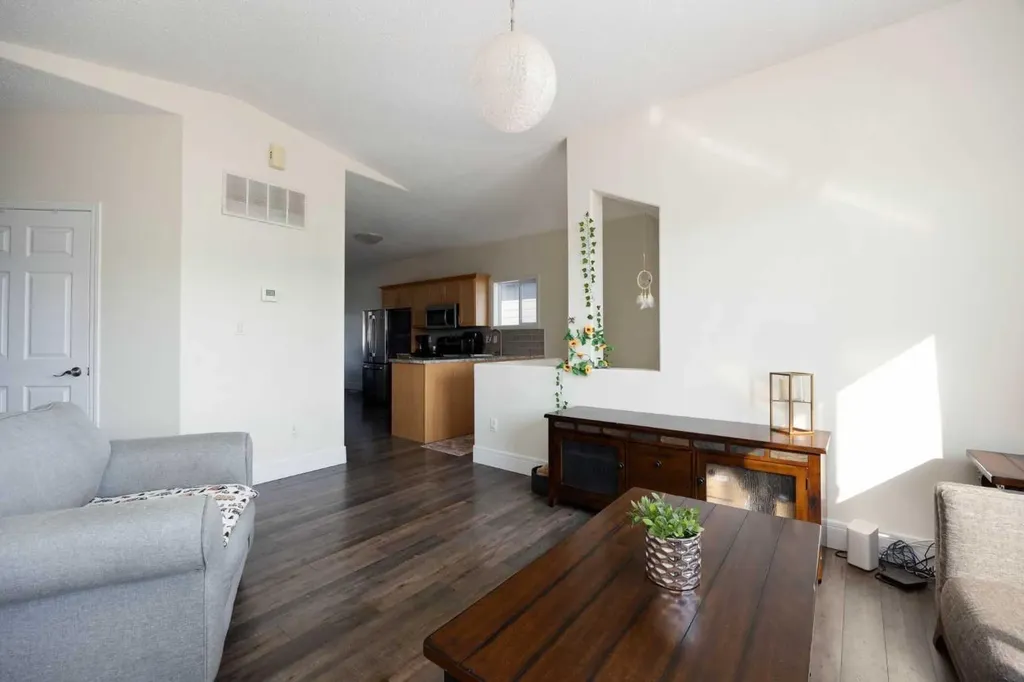 7109 Bulyea Avenue Fort Mcmurray AB T9H 5J6