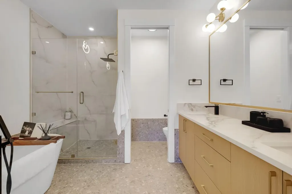 6428 33 Avenue NW Calgary AB T3B 1L1