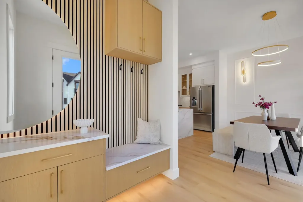 6428 33 Avenue NW Calgary AB T3B 1L1