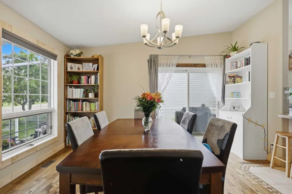 5418 46 Street Lacombe AB T4L 1H2
