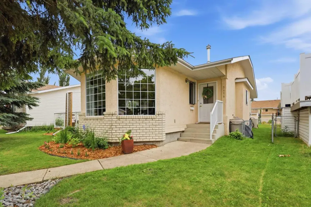 5418 46 Street Lacombe AB T4L 1H2