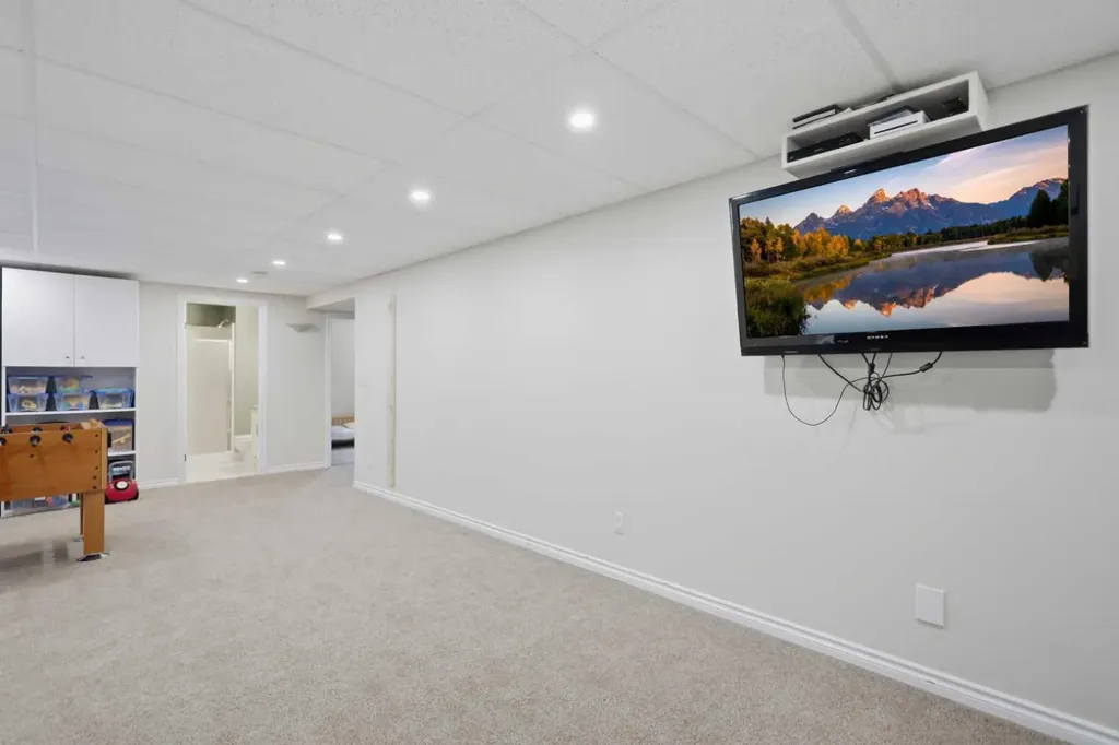5418 46 Street Lacombe AB T4L 1H2