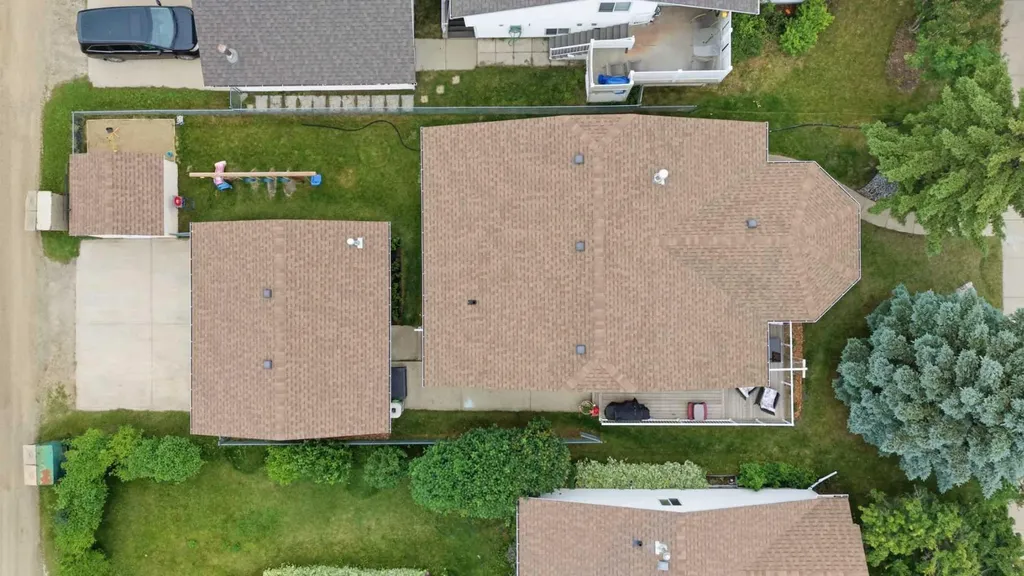 5418 46 Street Lacombe AB T4L 1H2