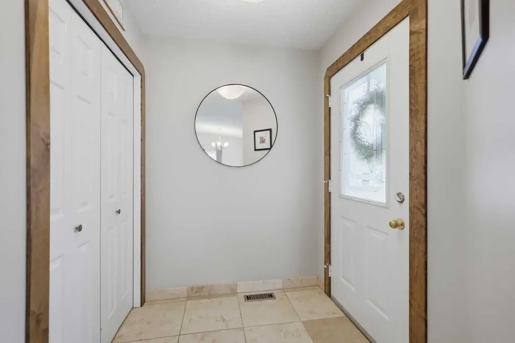 5418 46 Street Lacombe AB T4L 1H2