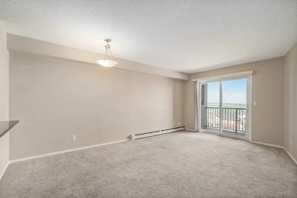 195 Kincora Glen Road NW Calgary AB L1C 3X7
