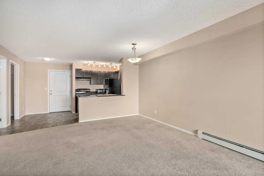 195 Kincora Glen Road NW Calgary AB L1C 3X7