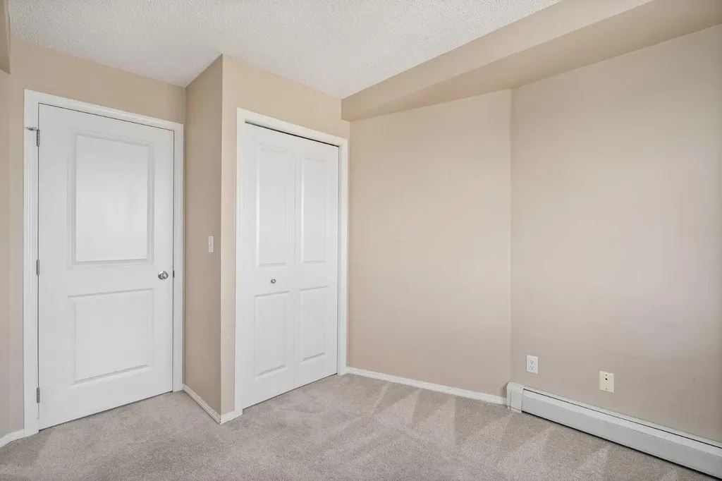 195 Kincora Glen Road NW Calgary AB L1C 3X7
