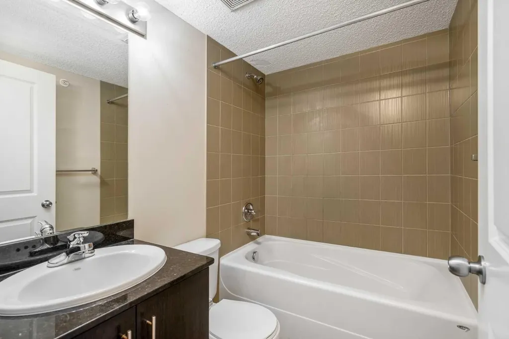 195 Kincora Glen Road NW Calgary AB T3R 0S3
