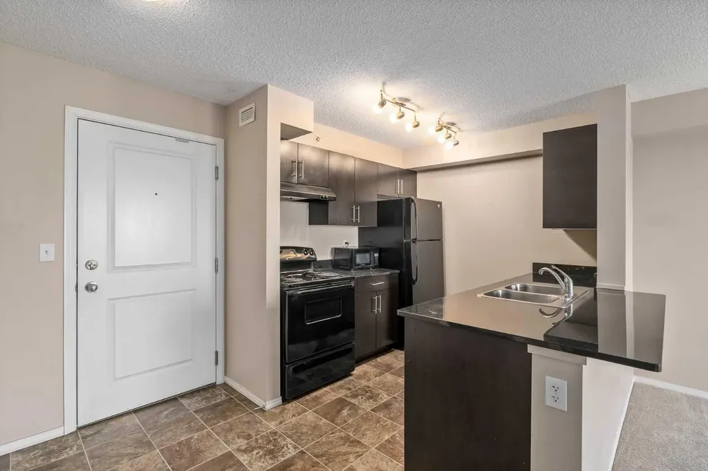 195 Kincora Glen Road NW Calgary AB T3R 0S3