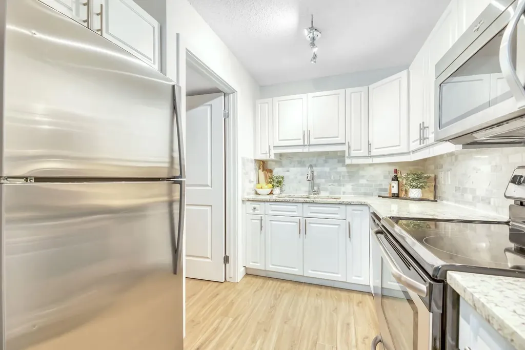 13104 Elbow Drive SW Calgary AB T2W 2P2