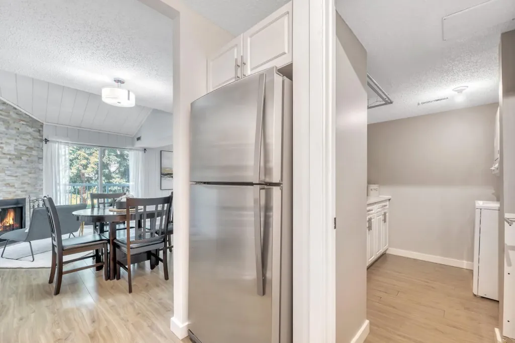 13104 Elbow Drive SW Calgary AB T2W 2P2