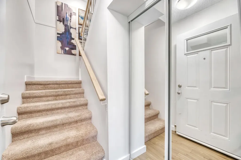 13104 Elbow Drive SW Calgary AB T2W 2P2