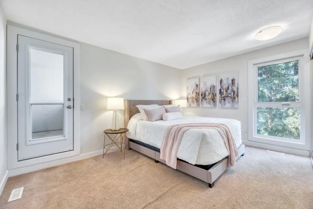 13104 Elbow Drive SW Calgary AB T2W 2P2