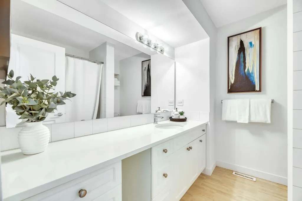 13104 Elbow Drive SW Calgary AB T2W 2P2