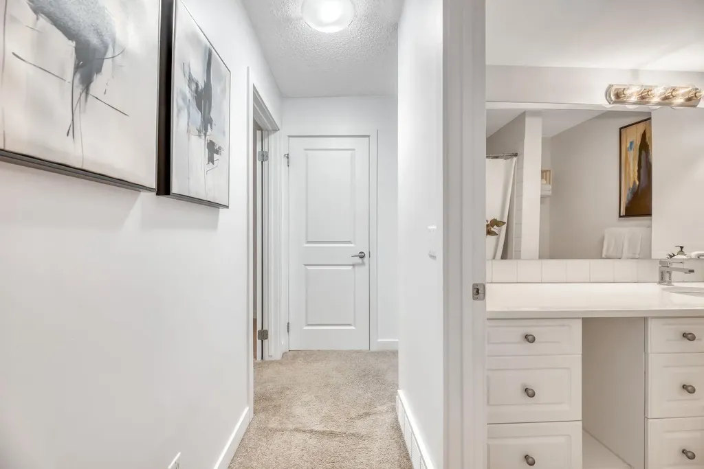 13104 Elbow Drive SW Calgary AB T2W 2P2