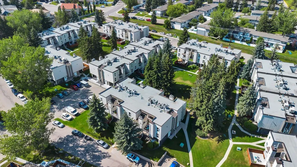 13104 Elbow Drive SW Calgary AB T2W 2P2