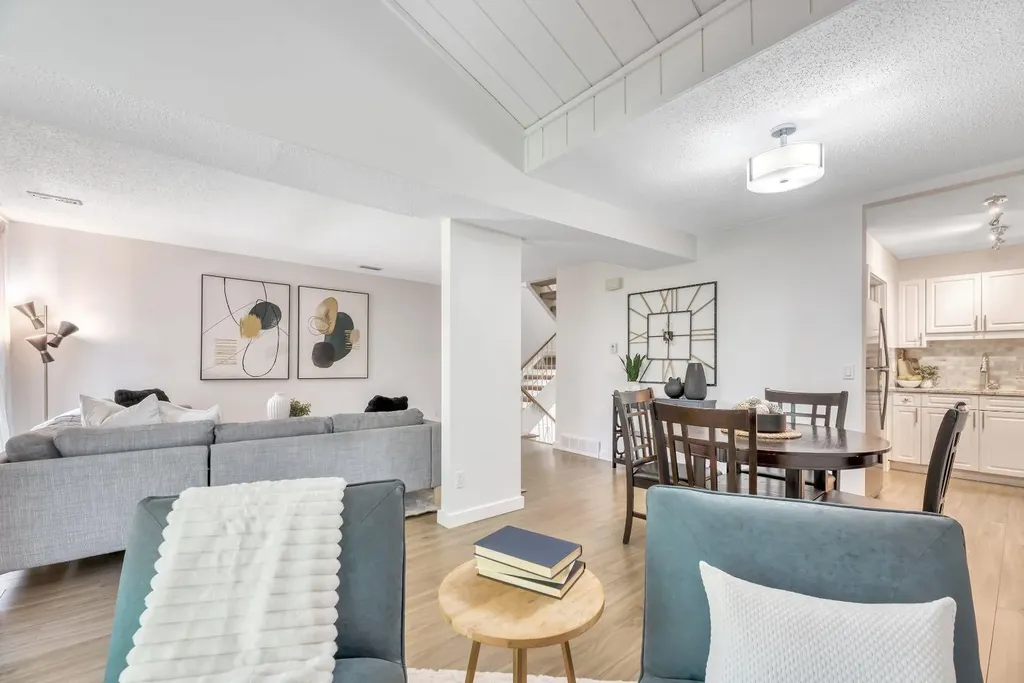 13104 Elbow Drive SW Calgary AB T2W 2P2