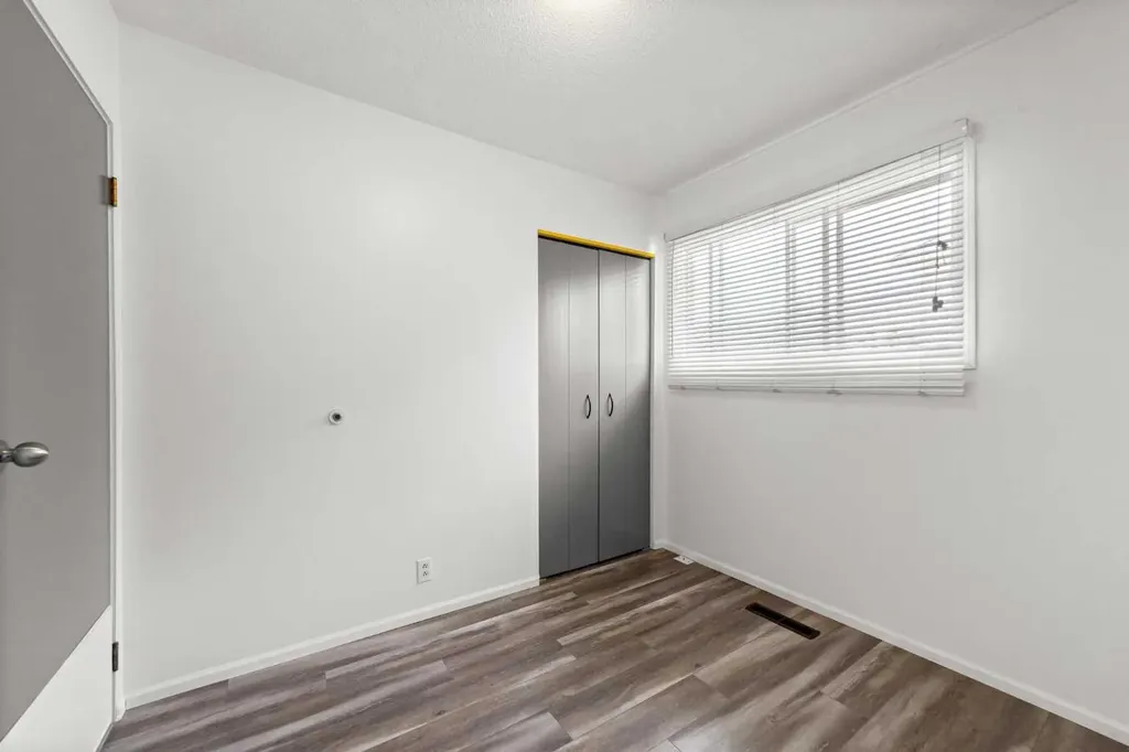 4814 49 Avenue Forestburg AB T0B 1N0