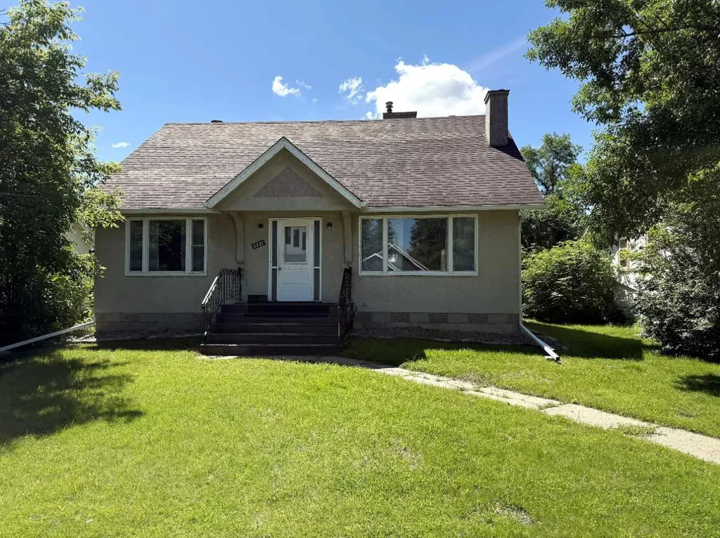 5221 51 Avenue Vermilion AB T9X 1V1