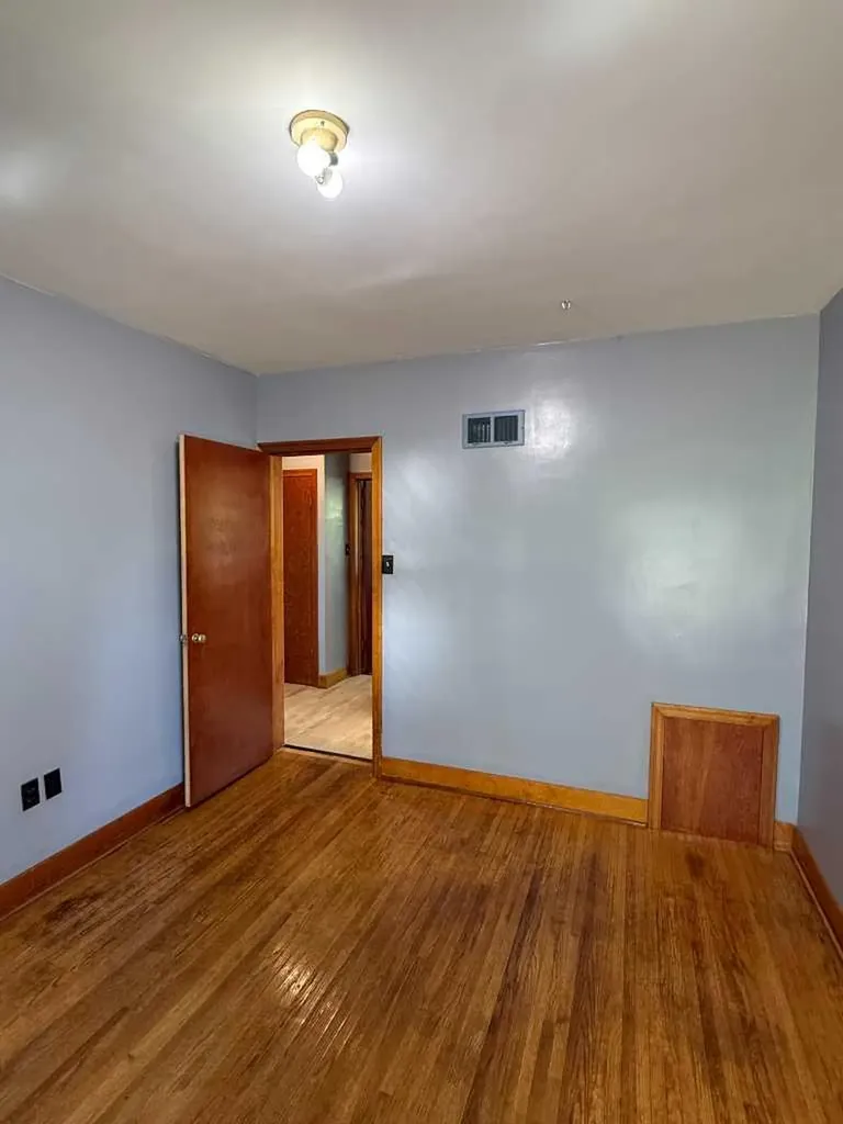5221 51 Avenue Vermilion AB T9X 1V1