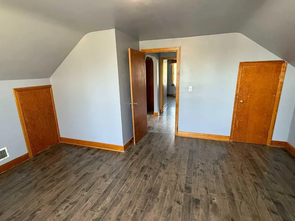 5221 51 Avenue Vermilion AB T9X 1V1