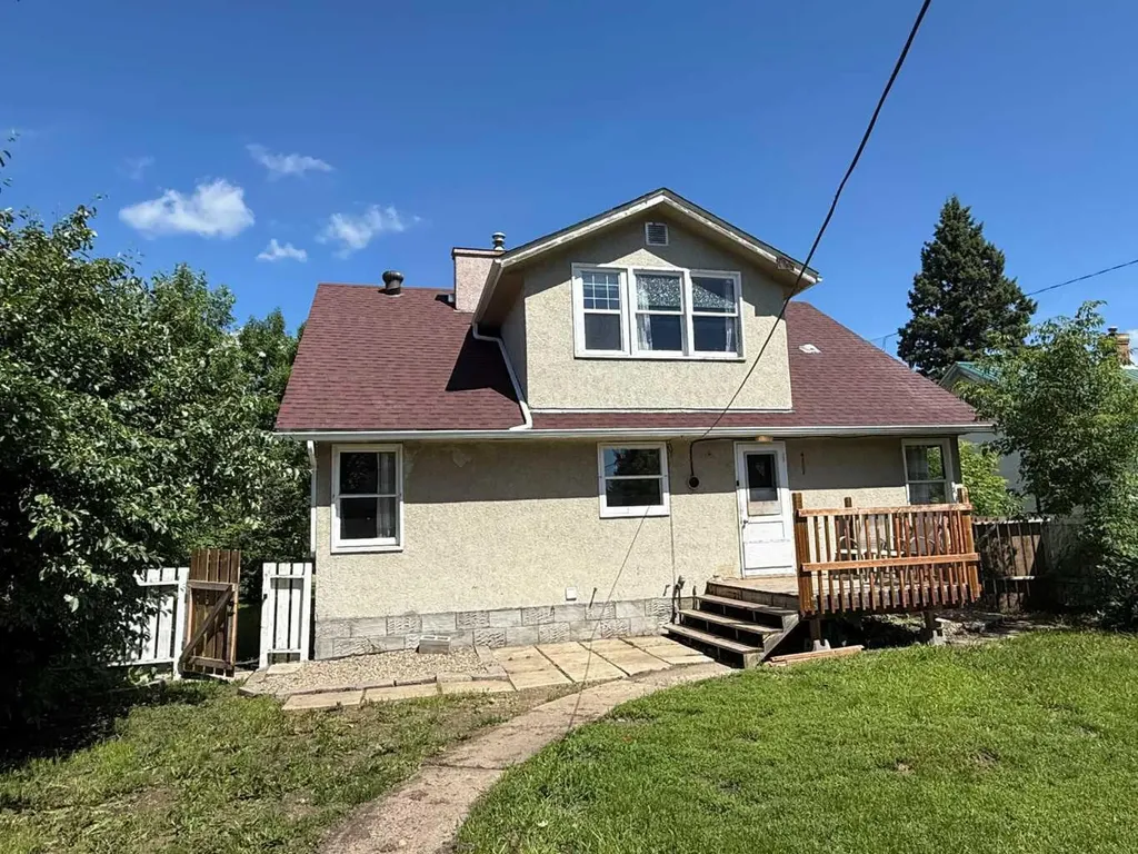 5221 51 Avenue Vermilion AB T9X 1V1