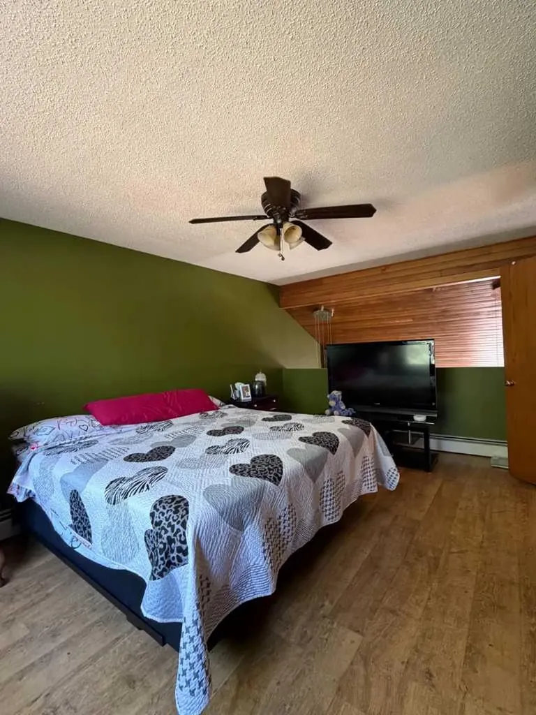 5216 47 Street Consort AB T0C 1B0
