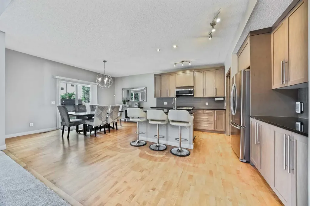 109 Seagreen Link Chestermere AB T1X 0E7
