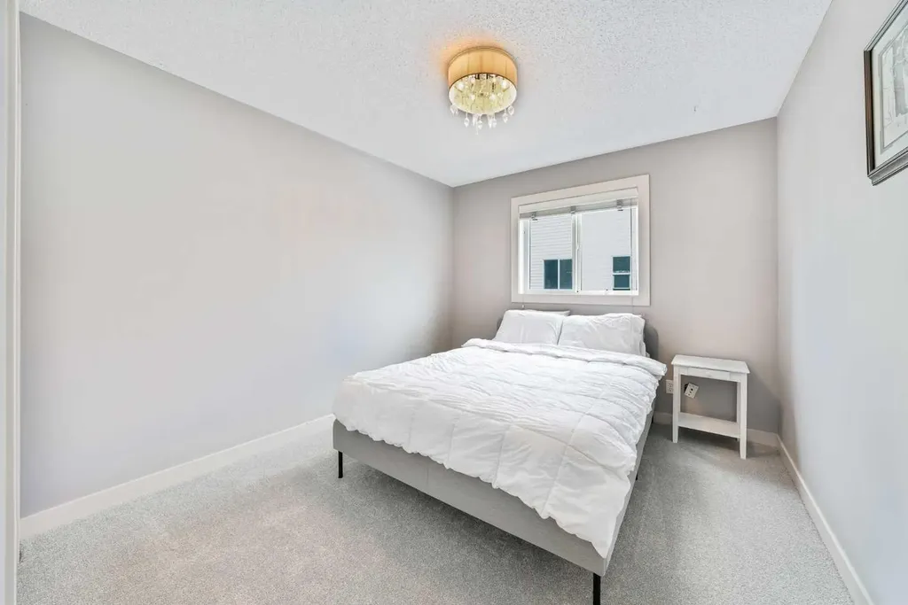 109 Seagreen Link Chestermere AB T1X 0E7