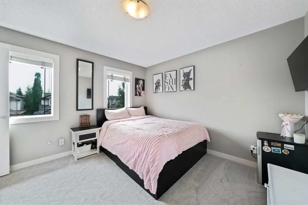 109 Seagreen Link Chestermere AB T1X 0E7