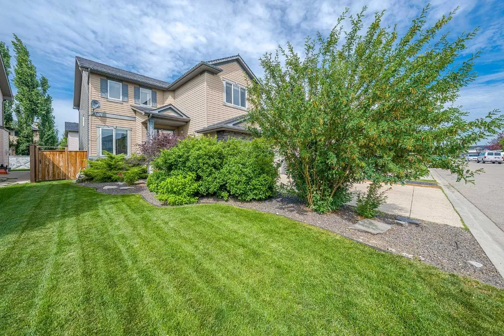 109 Seagreen Link Chestermere AB T1X 0E7